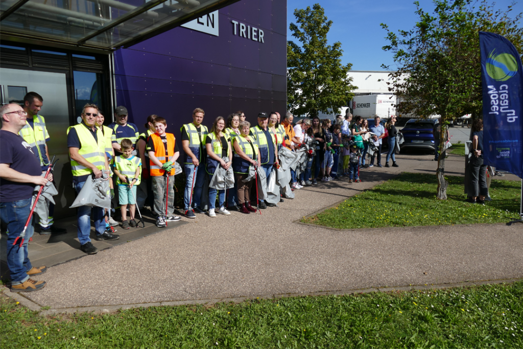 Moselcleanup im Hafen Trier